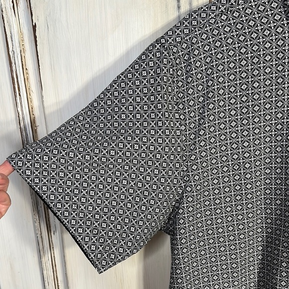 Men's Classic Patterned Button-Down Shirt - Black and Gray - Picture 5 of 8